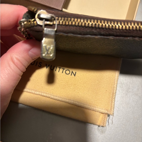Louis Vuitton Monogram Key Pouch - Picture 2 of 6